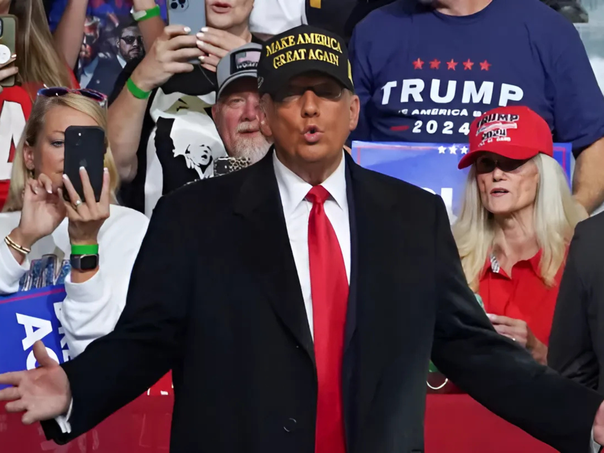 Trump faces backlash for remarks about journalists at a Pennsylvania rally.
Image Source: Al Jazeera